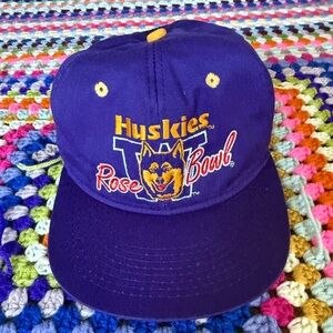 Vintage UW Huskies Rose Bowl SnapBack Cap